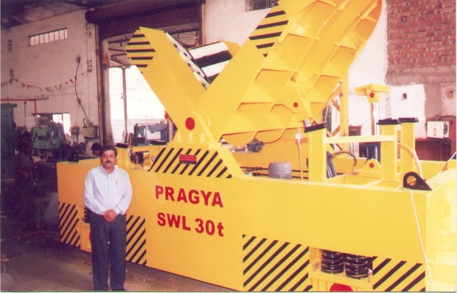 Coil Tilter Buying Guide: Hydraulic vs Mechanical Tilting