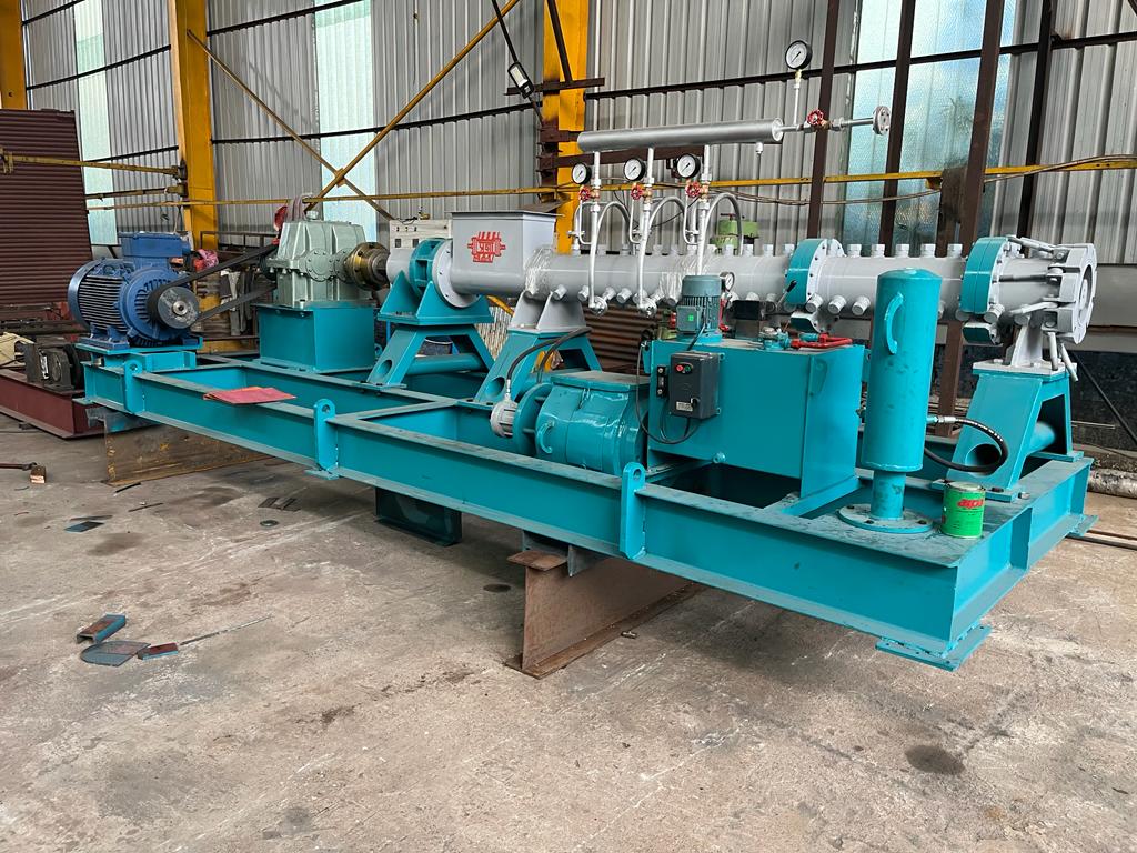 Expander vs Extruder: What's the Difference in Oil Seed Processing