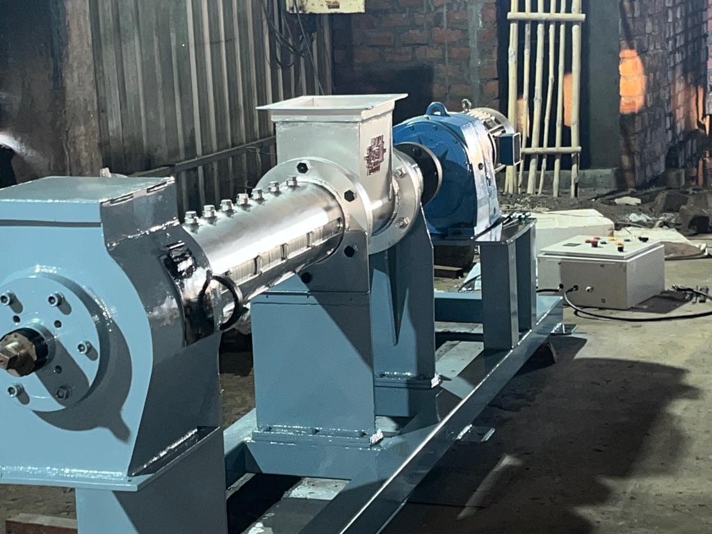Squeezer (Pre-Press) Machine: Reducing Oil Content Before Extraction